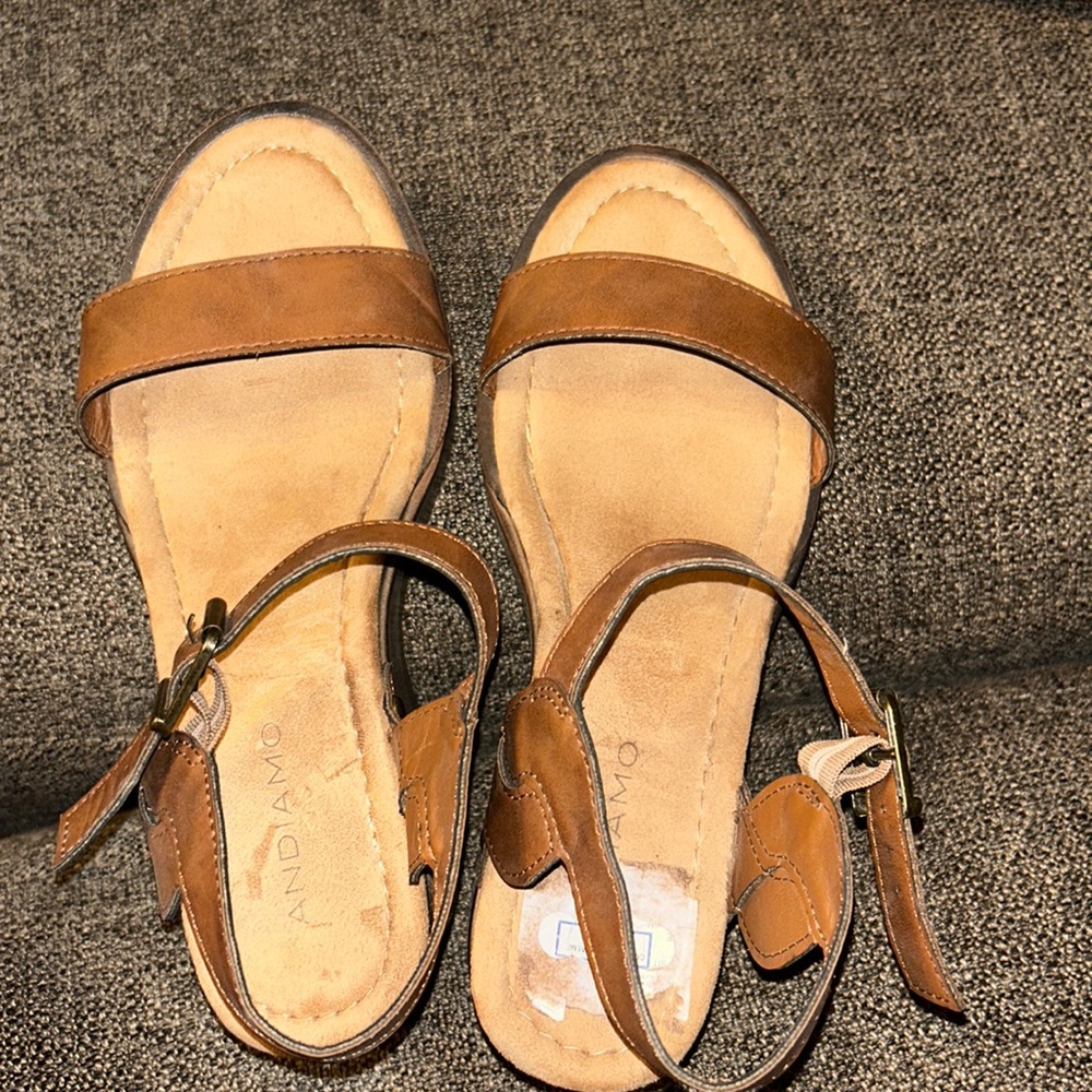 Perfect simple wedges